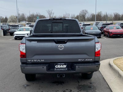 2018 Nissan Titan SV 4X4 / NAV / HEATED SEATS