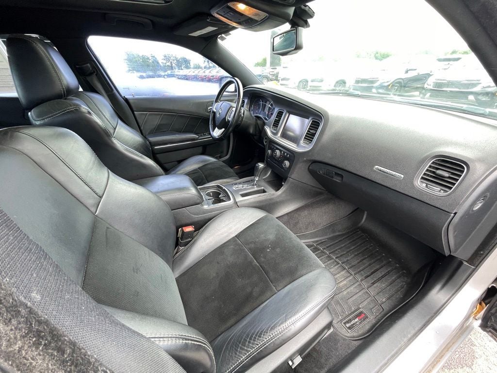 2014 Dodge Charger R/T HEATED SEATS / CLEAN CARFAX / NAV