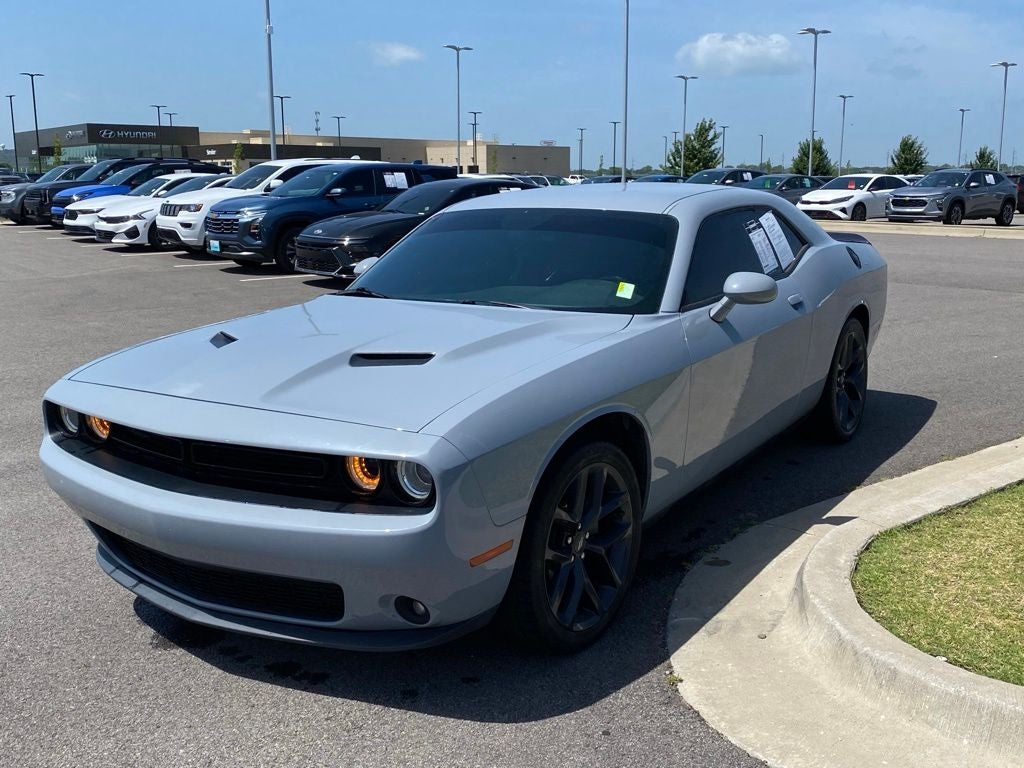 2021 Dodge Challenger SXT ONE OWNER / CLEAN CARFAX