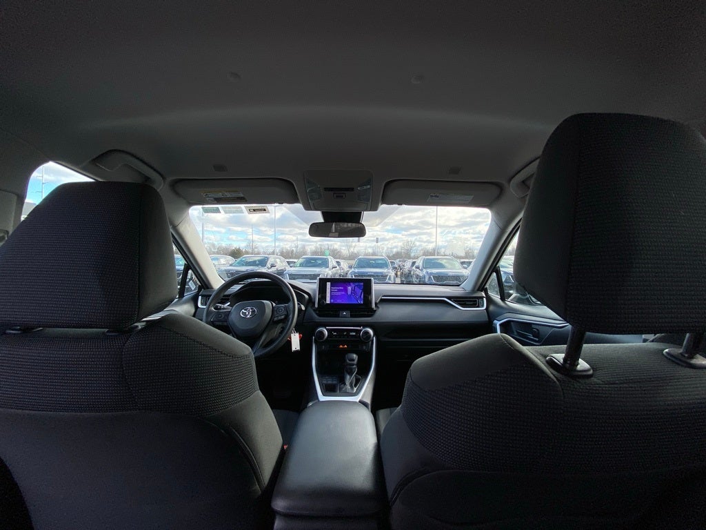 2024 Toyota RAV4 LE ONE OWNER / AWD