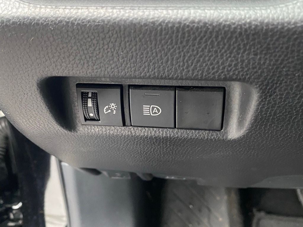 2025 Toyota RAV4 XLE ONE OWNER