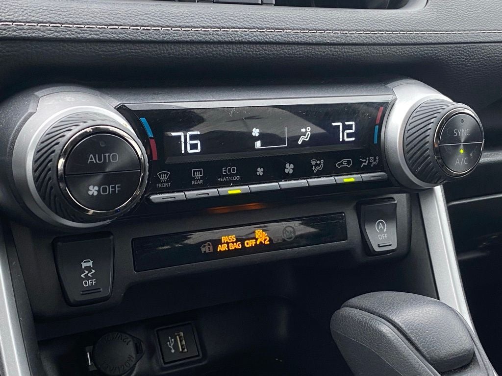 2025 Toyota RAV4 XLE ONE OWNER
