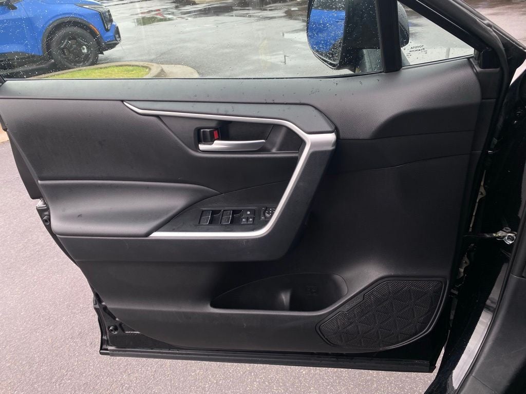 2025 Toyota RAV4 XLE ONE OWNER