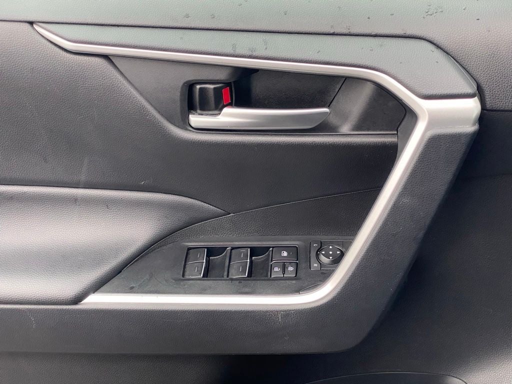 2025 Toyota RAV4 XLE ONE OWNER