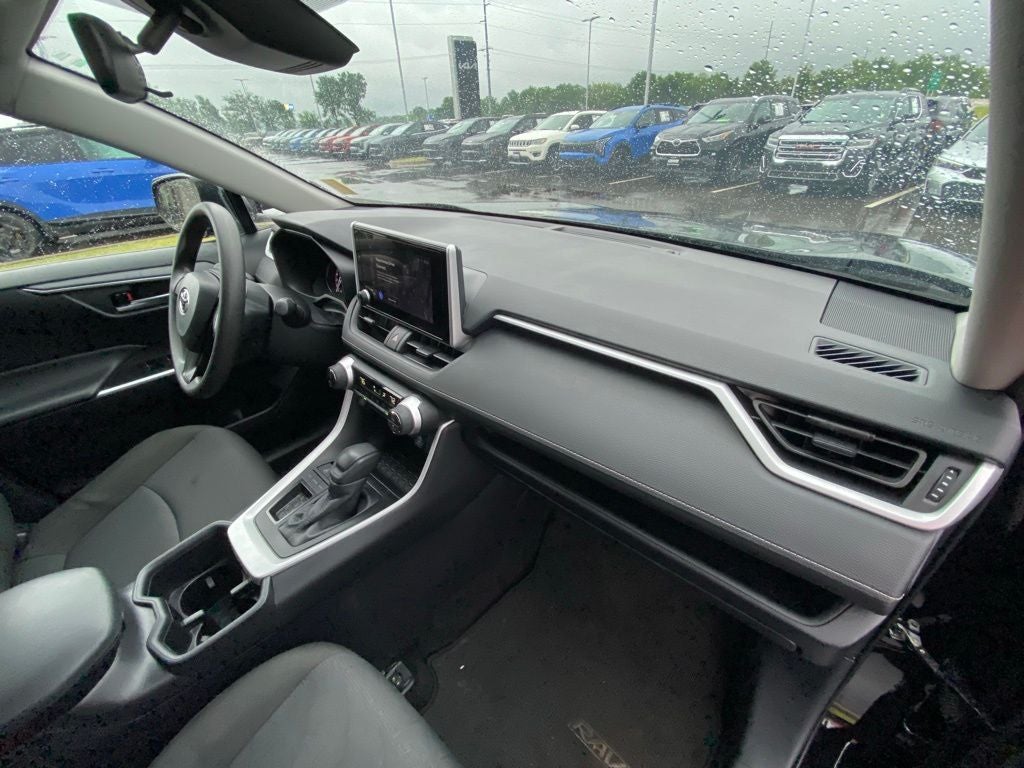 2025 Toyota RAV4 XLE ONE OWNER