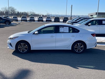 2024 Kia Forte LXS CPO / ONE OWNER