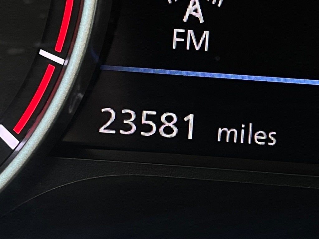 2022 Nissan Sentra SV ONE OWNER / CLEAN CARFAX