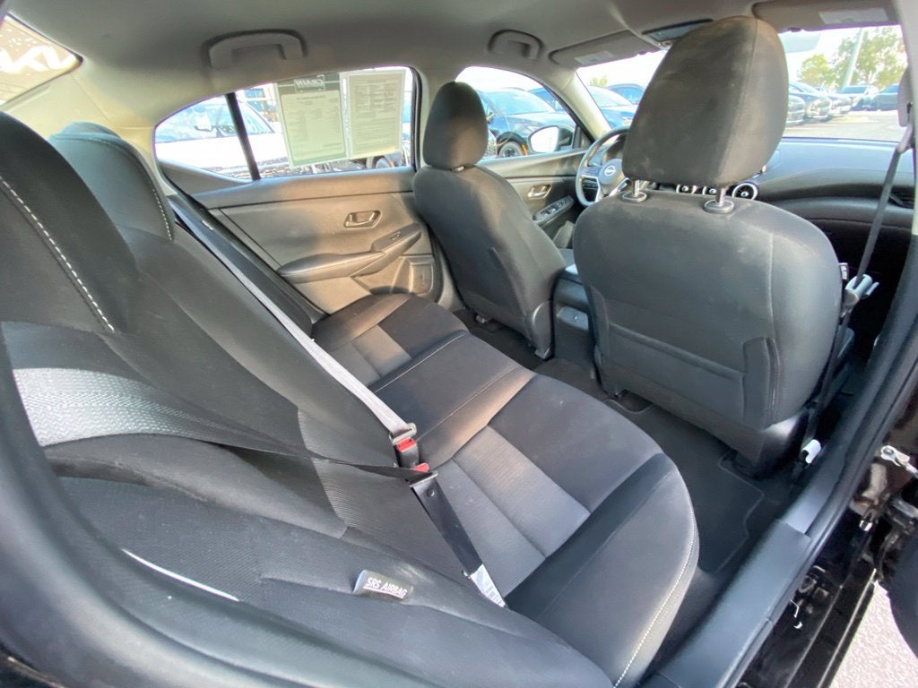 2025 Nissan Sentra SV ONE OWNER / KEYLESS ENTRY / BLIND SPOT