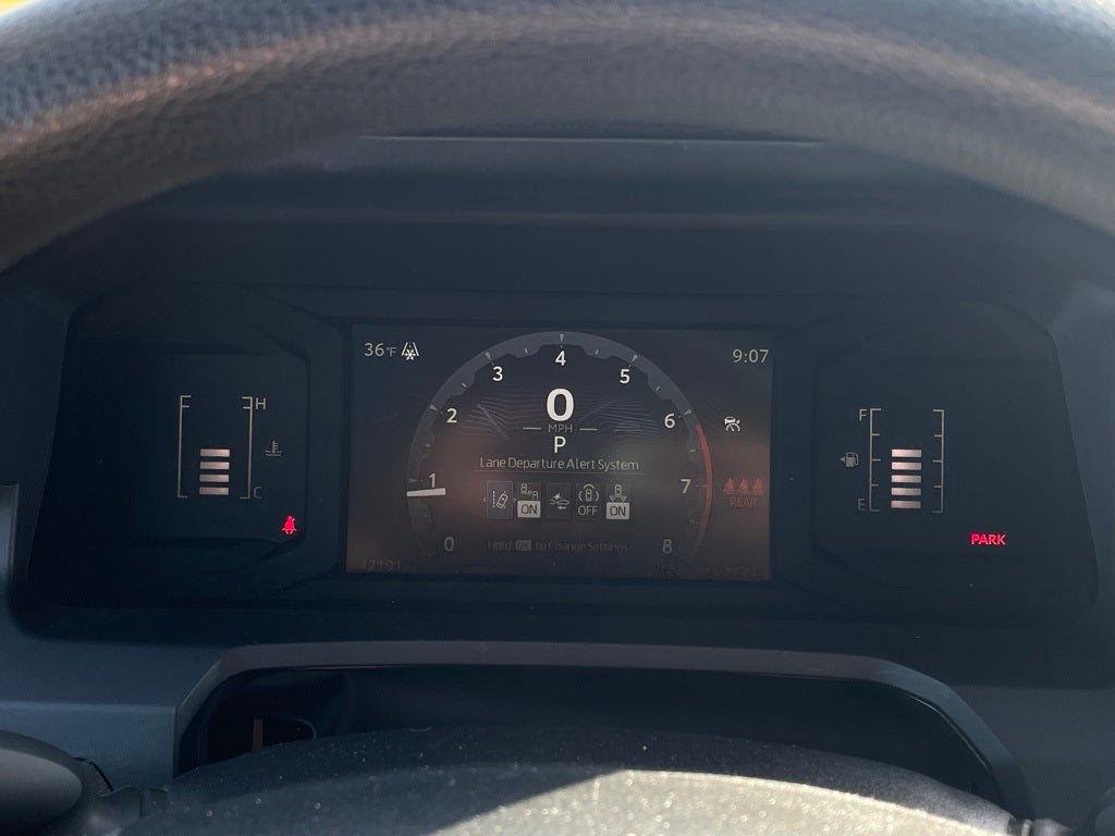 2024 Toyota Tacoma SR5 RWD / ONE OWNER / CLEAN CARFAX