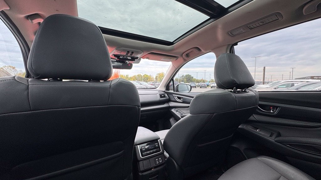2025 Subaru Ascent Onyx Edition AWD / MOONROOF / HEATED SEATS