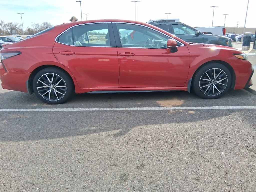 2021 Toyota Camry SE