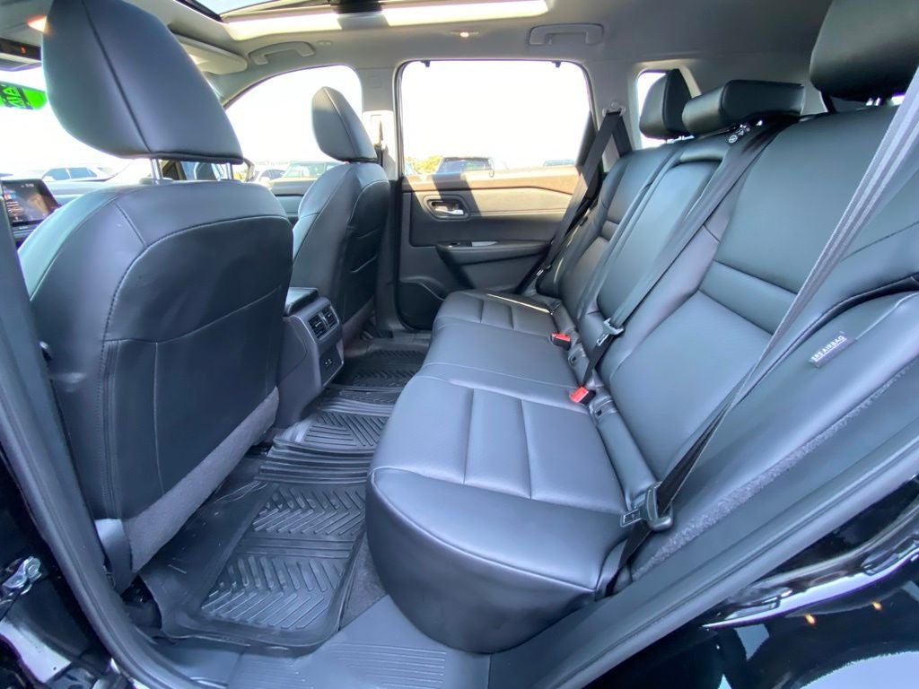2023 Nissan Rogue SV ONE OWNER / CLEAN CARFAX