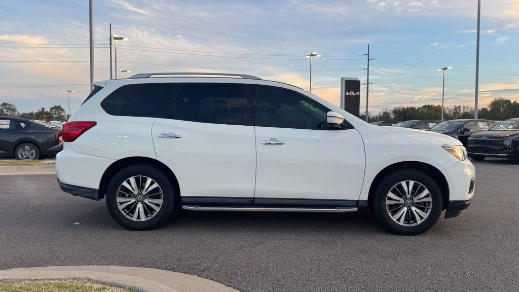2020 Nissan Pathfinder SL