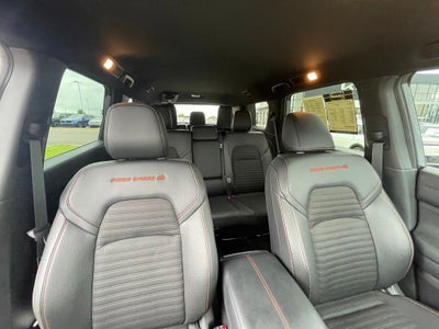 2026 Nissan Pathfinder Rock Creek 4X4 / HEATED SEATS / ONE OWNER