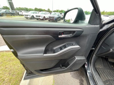 2020 Toyota Highlander XLE MOONROOF / HEATED SEATS