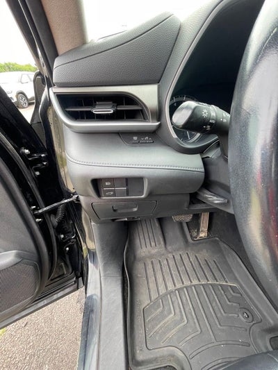 2020 Toyota Highlander XLE MOONROOF / HEATED SEATS