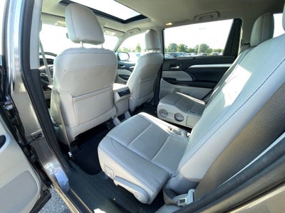 2016 Toyota Highlander XLE V6 HEATED SEATS / NAV