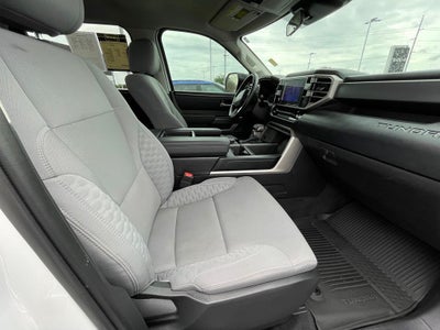 2024 Toyota Tundra SR5 4X4 / ONE OWNER / CLEAN CARFAX