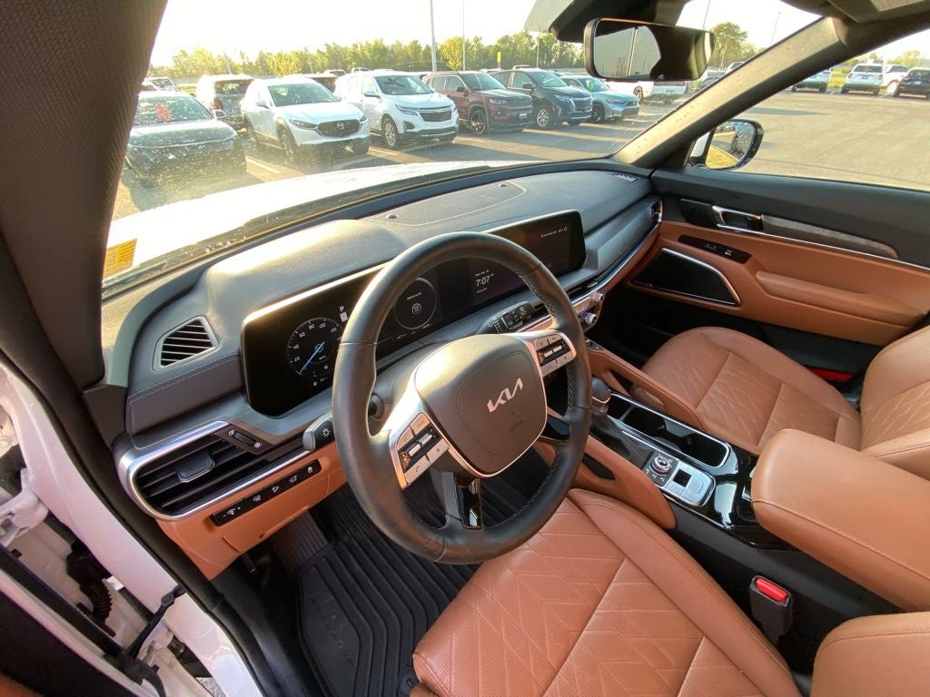 2025 Kia Telluride SX X-Line AWD / SUNROOF / HEATED SEATS