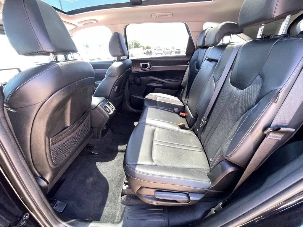 2025 Kia Sorento S MOONROOF / LEATHER / HEATED SEATS
