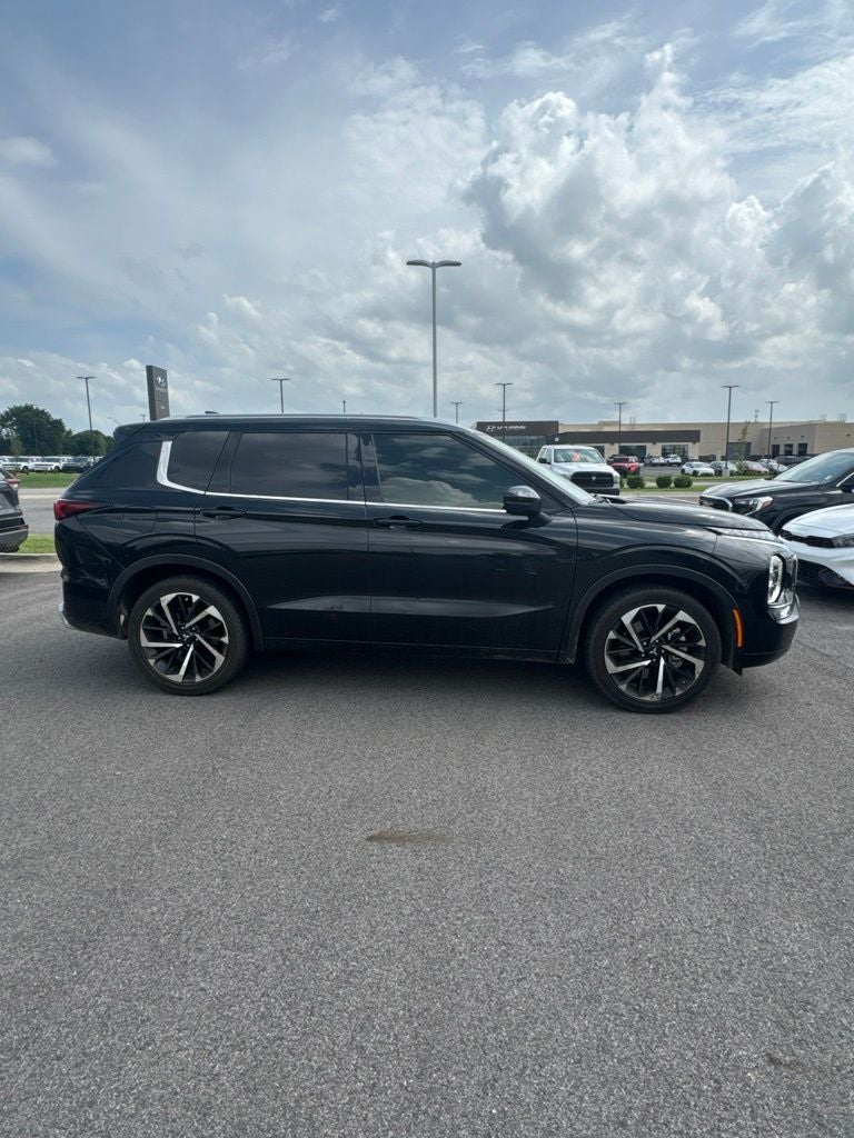 2024 Mitsubishi Outlander SEL HEATED SEATS / POWER LIFT GATE