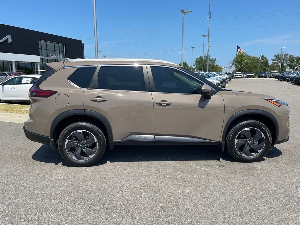 2024 Nissan Rogue SV PREMIUM PACKAGE / MOONROOF / LEATHER