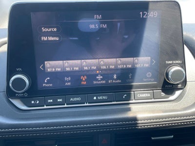 2025 Nissan Rogue SV ONE OWNER / CLEAN CARFAX