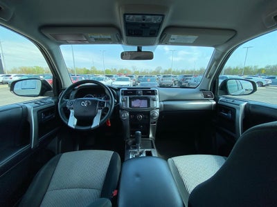 2017 Toyota 4Runner SR5 NAV / POWER DRIVERS SEAT