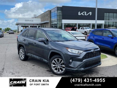 2021 Toyota RAV4 XLE Premium CLEAN CARFAX / ONE OWNER / MOONROOF