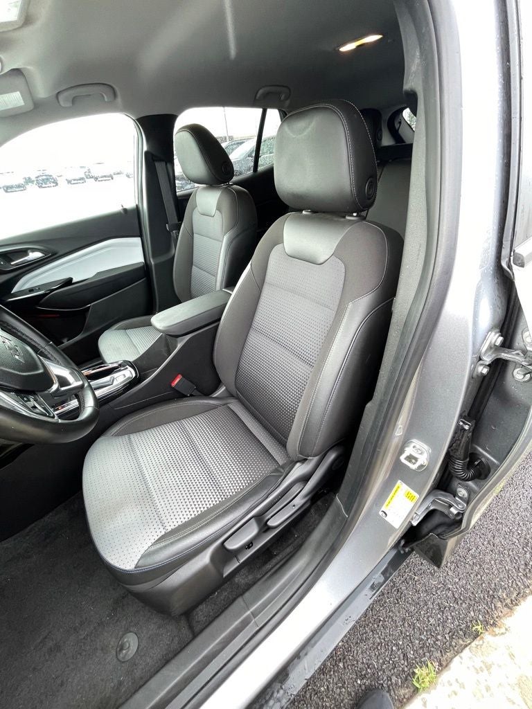 2025 Chevrolet Trax LT ONE OWNER / HEATED SEATS