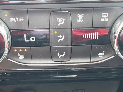 2025 Chevrolet Trax LT ONE OWNER / HEATED SEATS