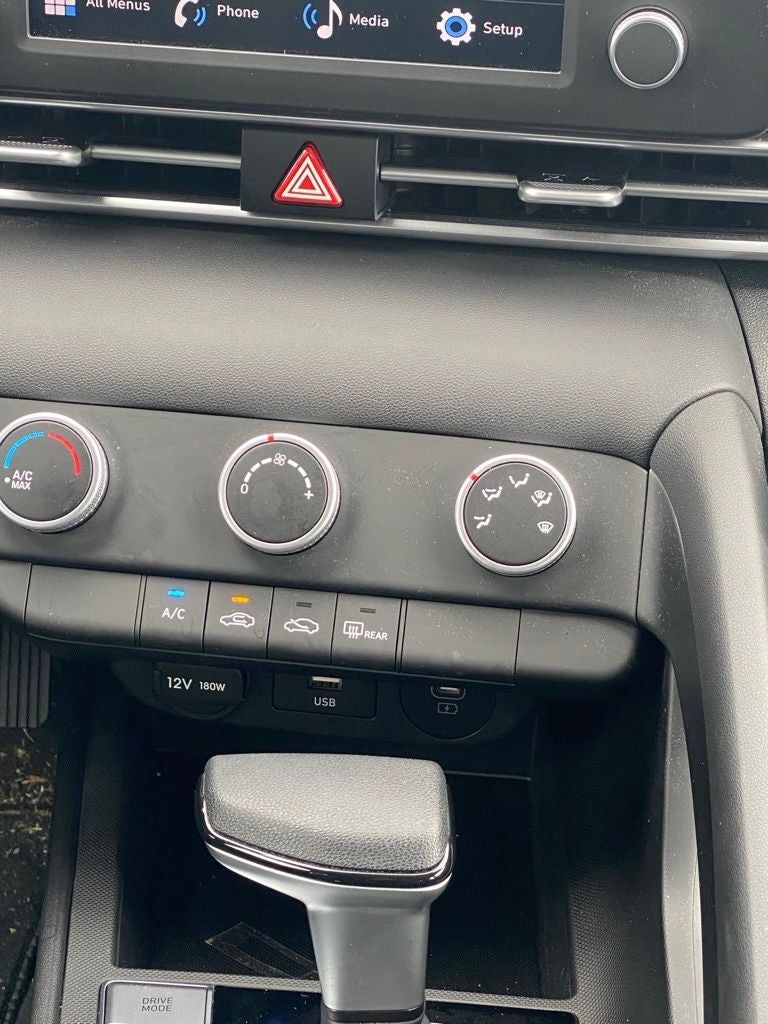2025 Hyundai ELANTRA SE CLEAN CARFAX