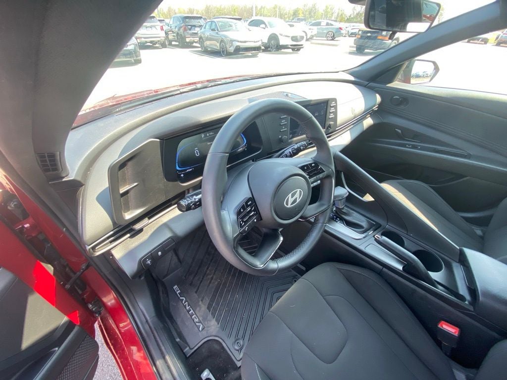 2025 Hyundai ELANTRA SEL Sport CLEAN CARFAX / ONE OWNER