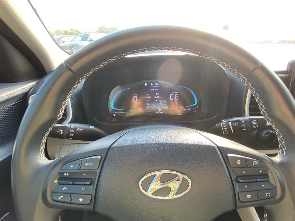 2025 Hyundai VENUE Limited ONE OWNER / HEATED SEATS / NAV