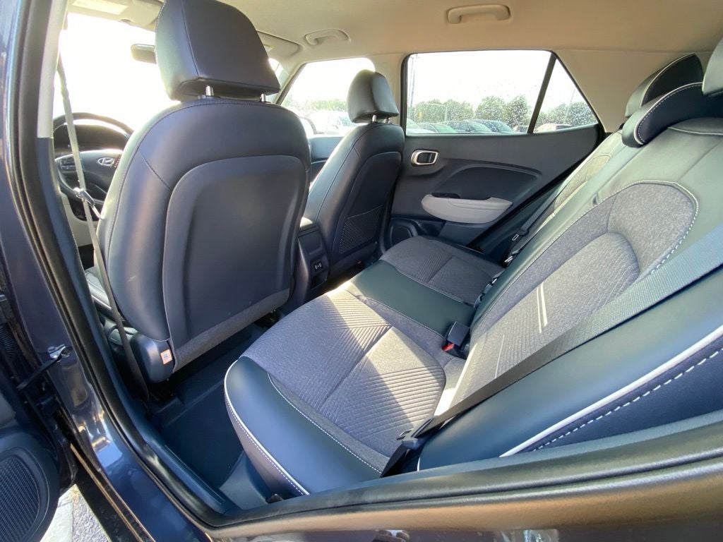 2025 Hyundai VENUE Limited ONE OWNER / HEATED SEATS / NAV