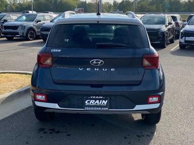2025 Hyundai VENUE Limited ONE OWNER / HEATED SEATS / NAV