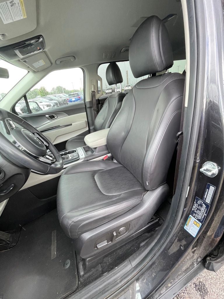 2024 Kia Carnival LX ONE OWNER / CLEAN CARFAX