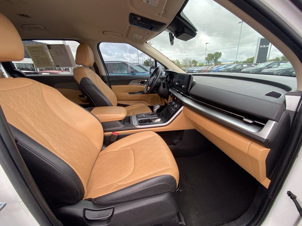 2024 Kia Carnival LX 3RD ROW / BLIND SPOT