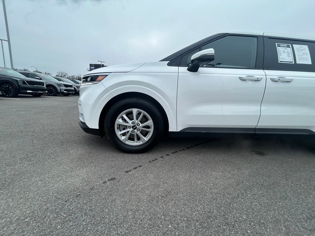 2023 Kia Carnival LX CPO / 3RD ROW