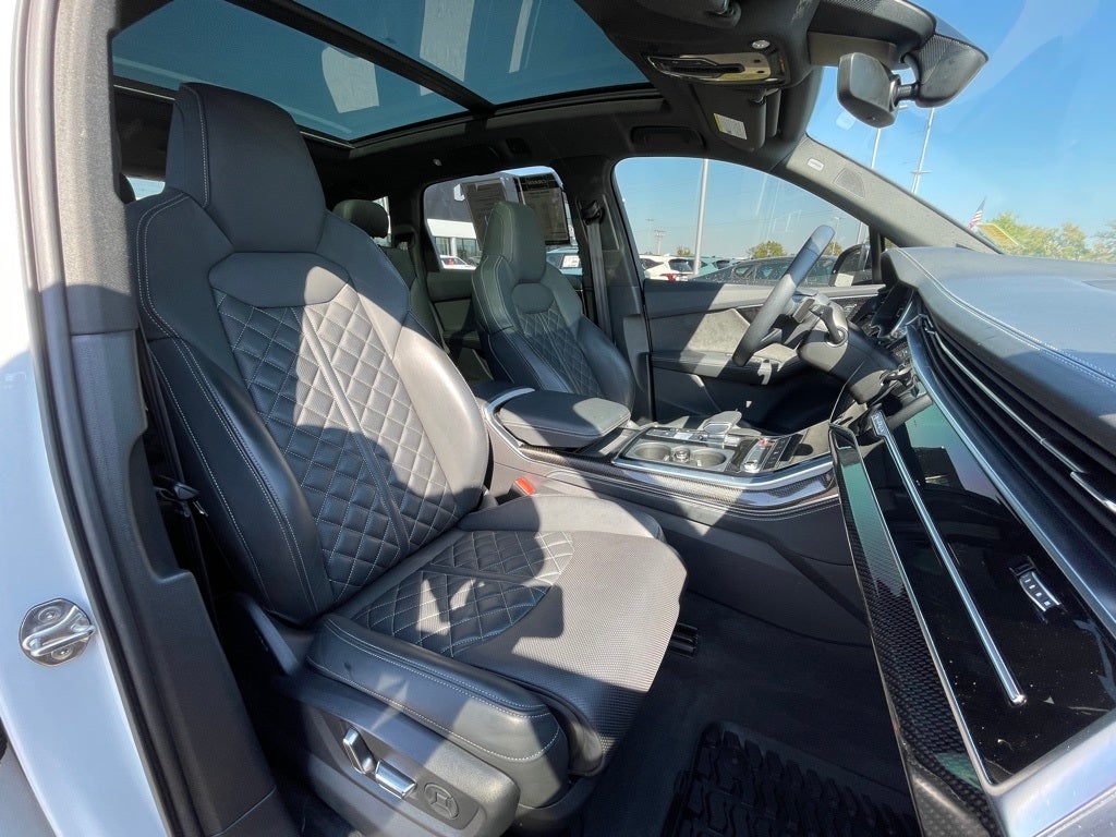 2022 Audi SQ7 MOONROOF / LEATHER / HEATED SEATS quattro