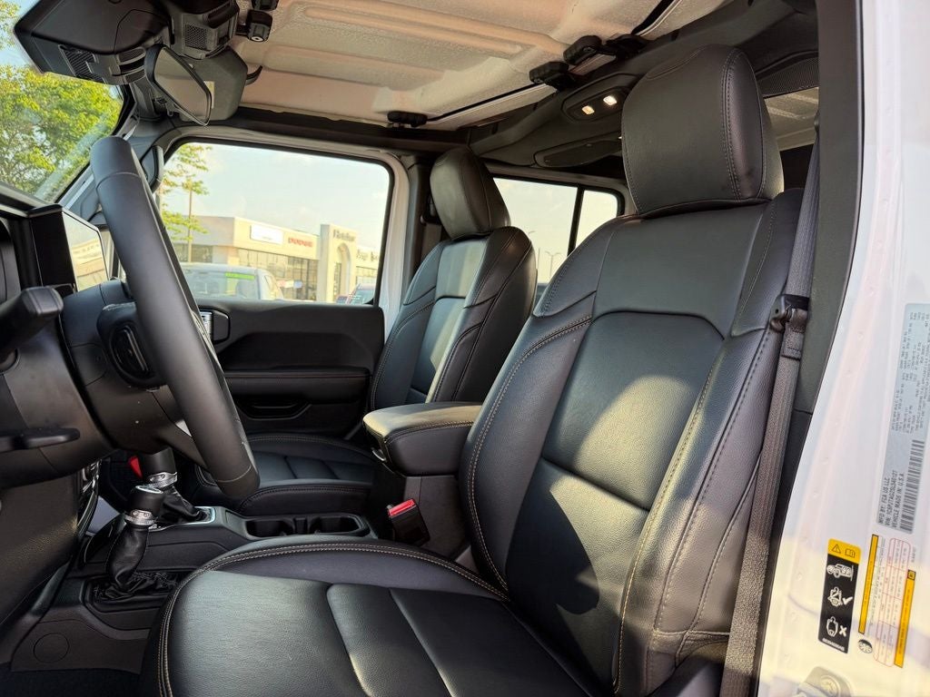 2025 Jeep Gladiator High Tide