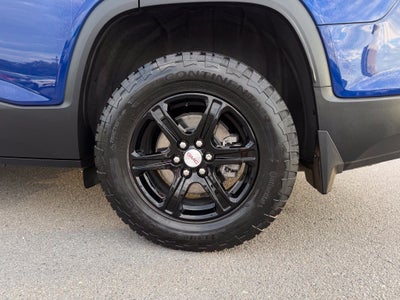 2023 GMC Acadia AT4