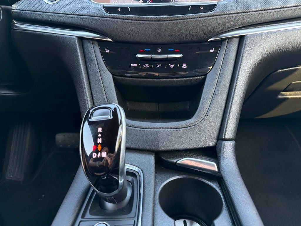 2022 Cadillac XT5 Premium Luxury