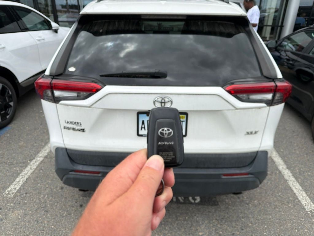 2020 Toyota RAV4 XLE