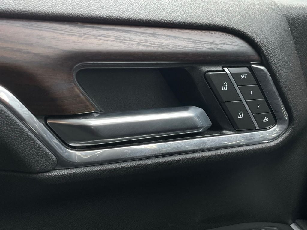 2025 GMC Sierra 1500 SLT *Full Trailering Pkg & Preferred Equip. Grp