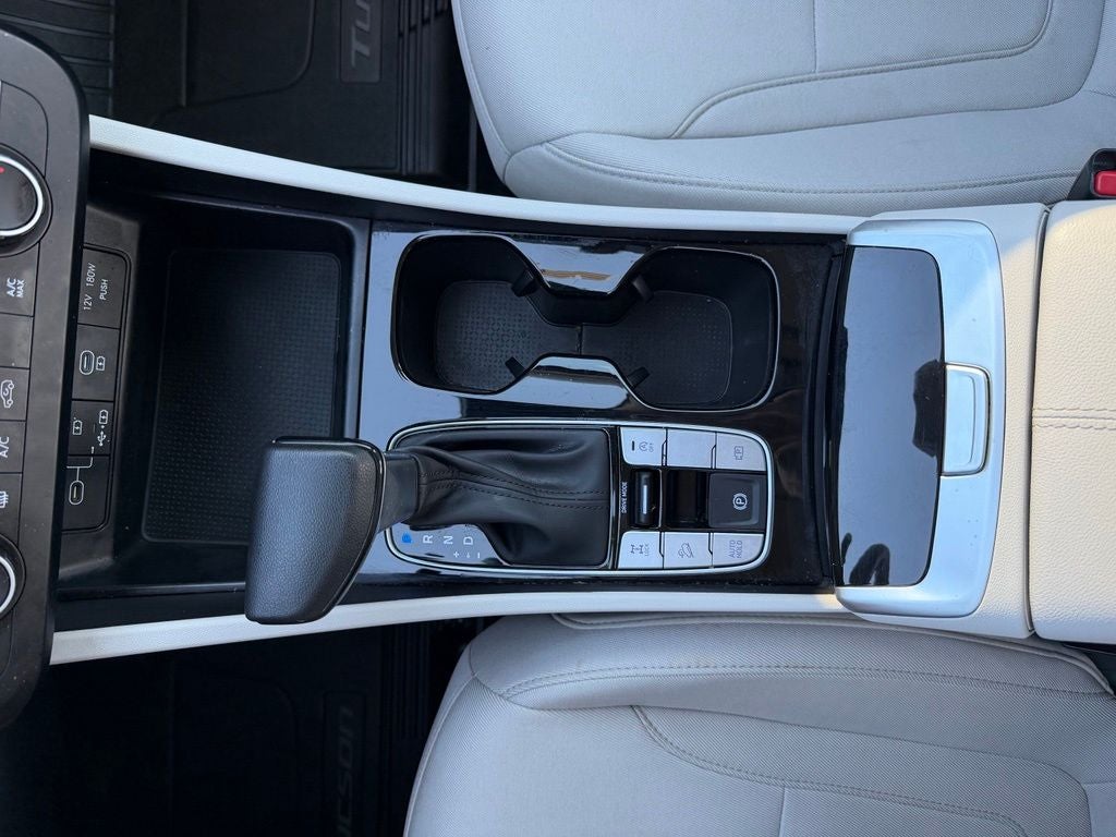 2025 Hyundai TUCSON SE