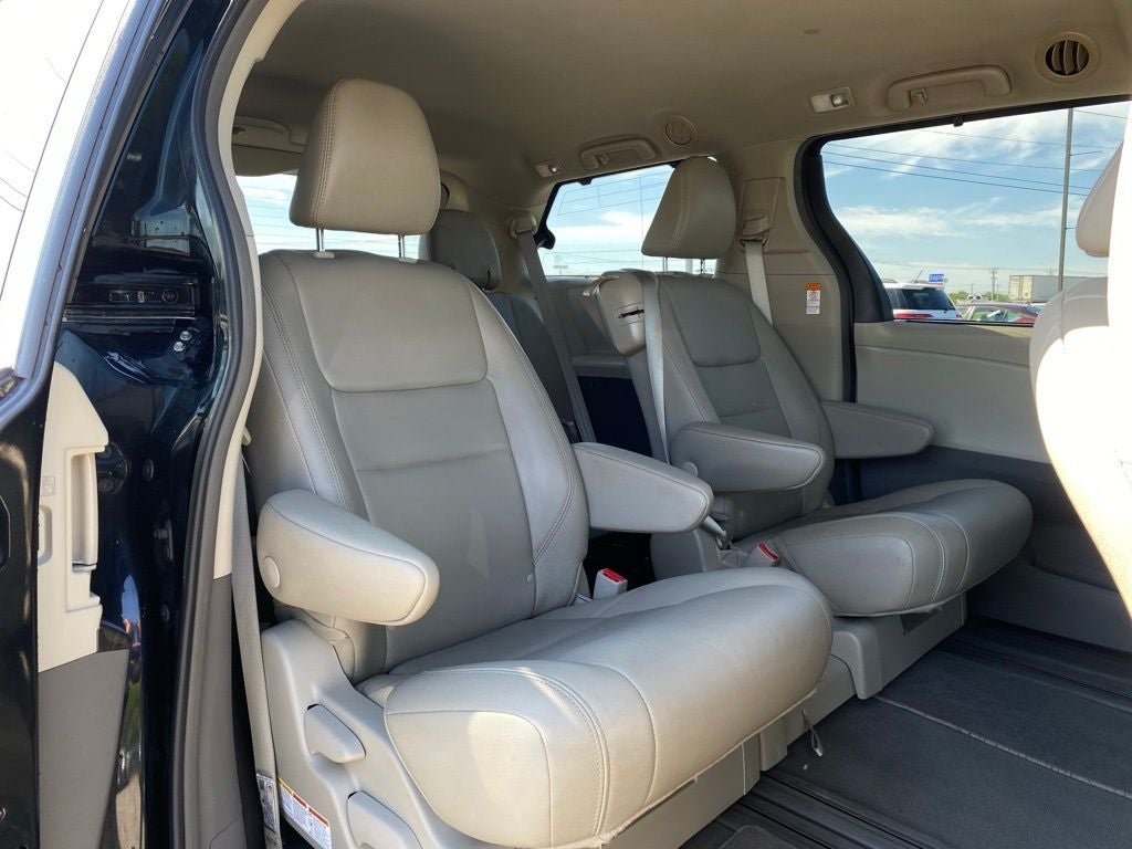 2019 Toyota Sienna XLE 8 Passenger
