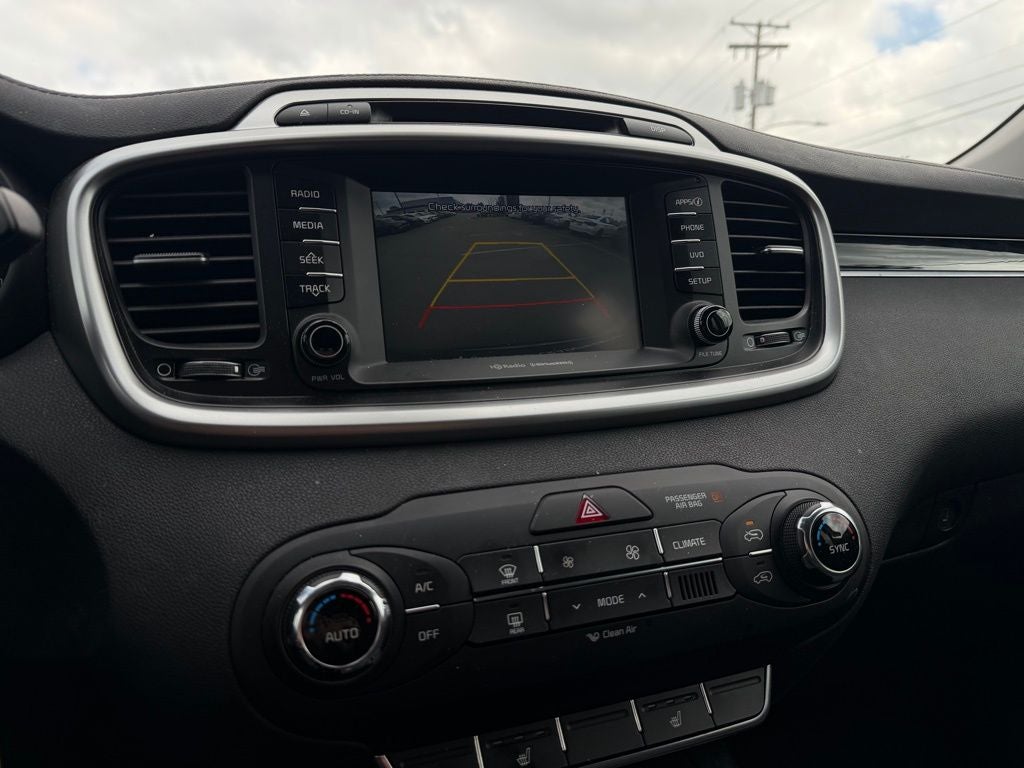 2017 Kia Sorento LX