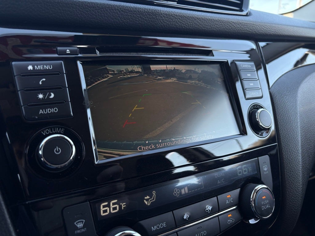 2022 Nissan Rogue Sport SV