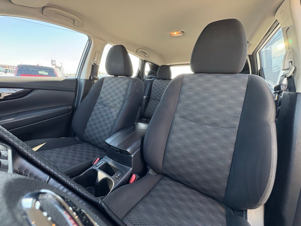 2022 Nissan Rogue Sport SV